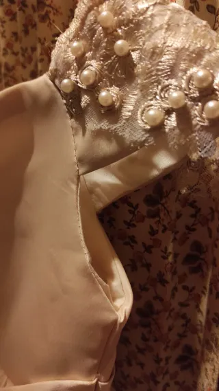 Vestido de ceremonia beige