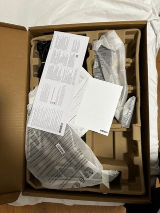 Monitor 250Hz 2K 0.5ms Lenovo