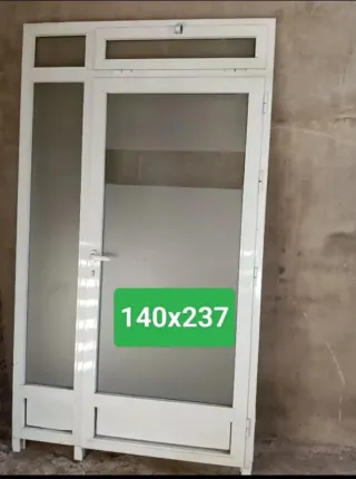 Puertas aluminio 140x237. 621292438