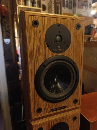 Diferentes Altavoces Hi-Fi Vintage