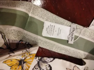 Foulard Christian Dior con fiori e farfalle