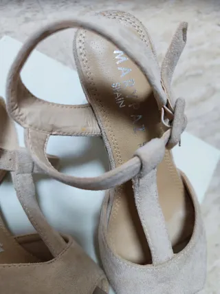 Sandalias Mari Paz tacón plataforma beige 35