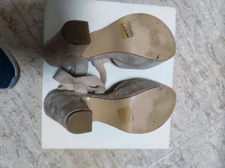 Sandalias Mari Paz tacón plataforma beige 35