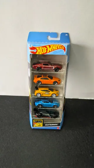 Hot Wheels 5 autos Nightburnerz