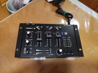 Pequeña mesa de mezclas Resident