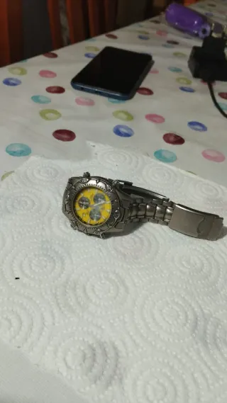 Reloj Lotus Cronógrafo Esfera Amarilla