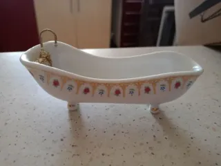 Mobili per case delle bambole