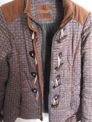 Chaqueta con estampado floral