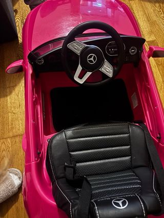 Coche eléctrico infantil rosa Mercedes