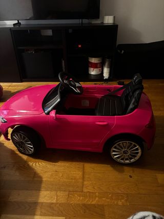 Coche eléctrico infantil rosa Mercedes