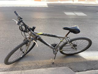 Bicicleta de montaña gris Talla M