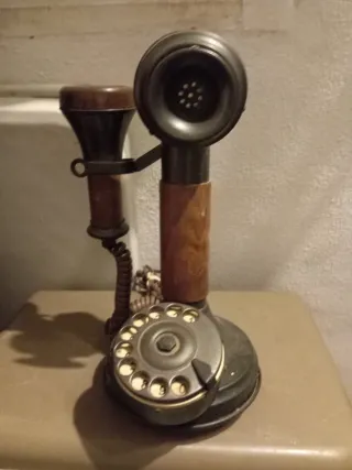 Teléfono antiguo de disco funciona perfectamente