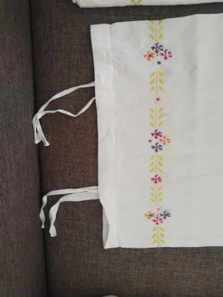 Sábana y almohadón antiguo de punto de cruz