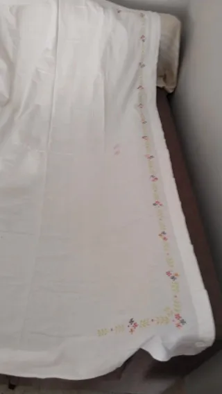 Sábana y almohadón antiguo de  punto de cruz