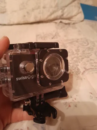 Cámara swiss go modelo SG-1.0 nueva y accesorios