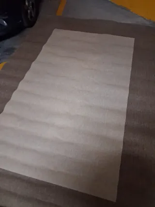 Grande tappeto beige e marrone