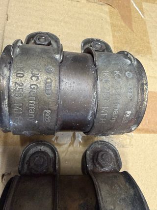 Abrazaderas Escape Originales Audi (4 uds)