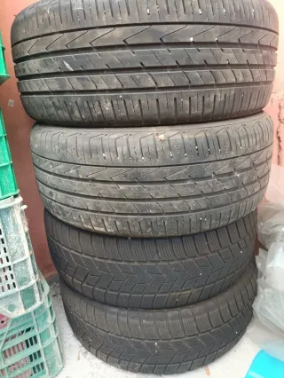 2 Neumáticos Hankook 235/50R19 y 2 de invierno