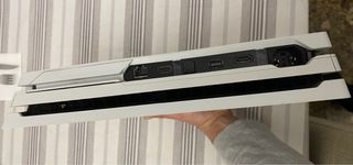 Consola Sony PS4 Pro 1TBlanca con mando + 3 juegos