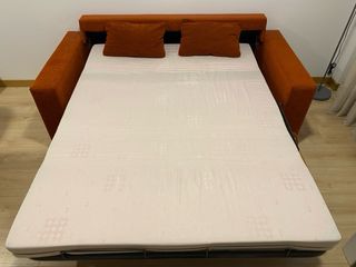 Sofá cama de 3 plazas prácticamente nuevo