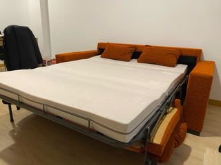 Sofá cama de 3 plazas prácticamente nuevo