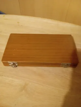 Balanza de precisión vintage con pesas