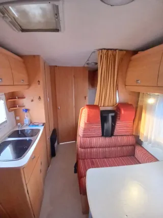 Autocaravana ford transit 2005 y 137432km 8 plazas
