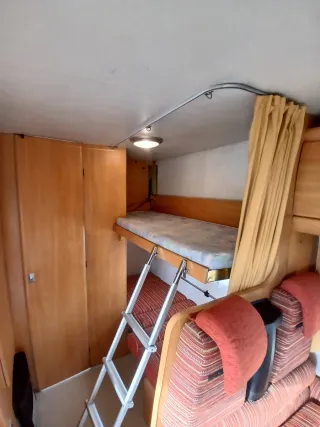 Autocaravana ford transit 2005 y 137432km 8 plazas