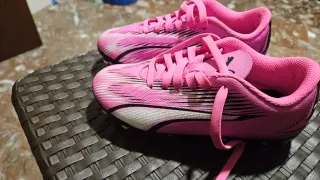 Botas de fútbol Puma N⁰28 niña rosa