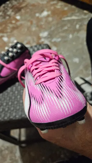 Botas de fútbol Puma N⁰28 niña rosa