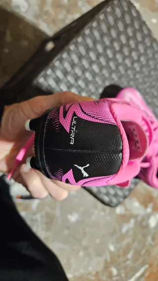 Botas de fútbol Puma N⁰28 niña rosa