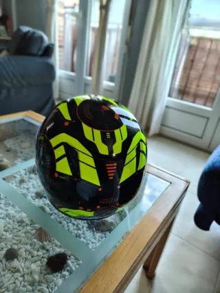 Casco Integral Negro y Amarillo Talla s