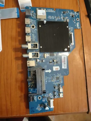 Placa de alimentación TV CHIQ 65