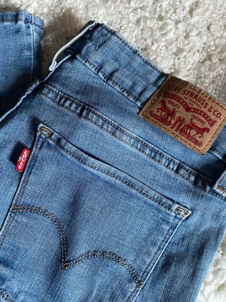 Pantalón Levi's 711 Skinny Talla 29