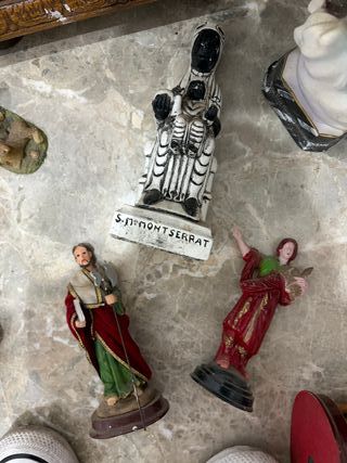 Figuras religiosas variadas