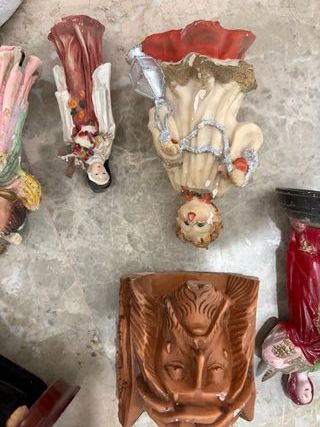 Figuras religiosas variadas