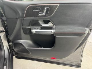 Mercedes-Benz GLB 220d AMG LINE 7 PLAZAS