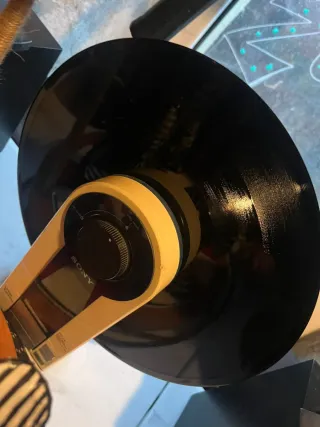 Vari giradischi hi-fi vintage Tocadiscos