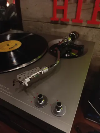 Diferentes Giradiscos Tocadiscos hi-fi vintage