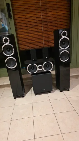 Altavoces Wharfedale Diamond 10.4 + Subwoofer