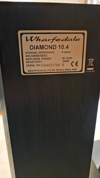 Altavoces Wharfedale Diamond 10.4 + Subwoofer