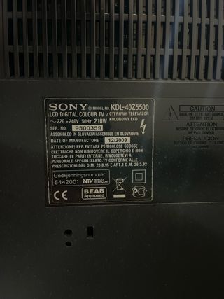 Televisión Sony Bravia 40 pulgadas.