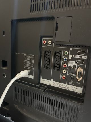 Televisión Sony Bravia 40 pulgadas.