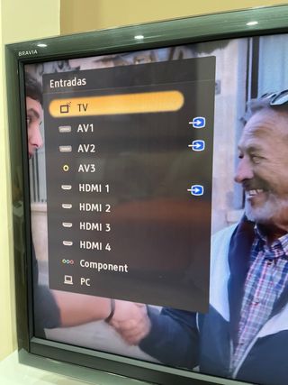 Televisión Sony Bravia 40 pulgadas.