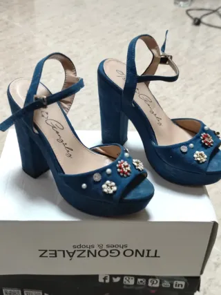 Zapatos de tacón Tino Gonzalez azules