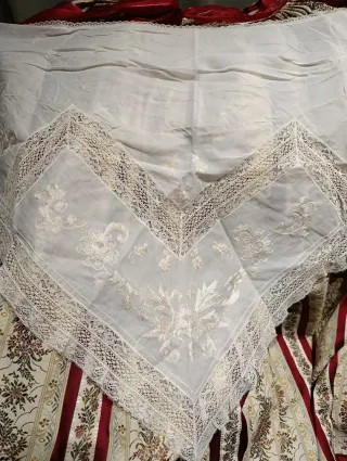 Falda Fallera con Manteletas y Espandenyas.