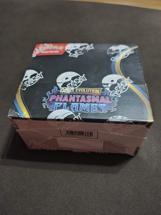 Caja Booster Pokémon Phantasmal Flames Inglés