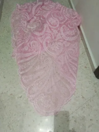 Colcha o mantel rosa transparente