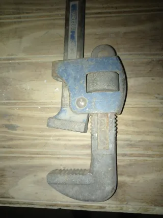 Llave de fontanero grande Drop Forged
