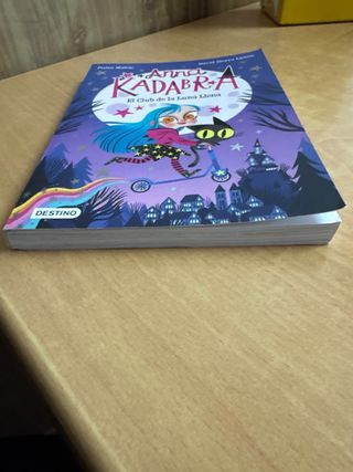 Anna Kadabra 1. El Club de la Luna Llena